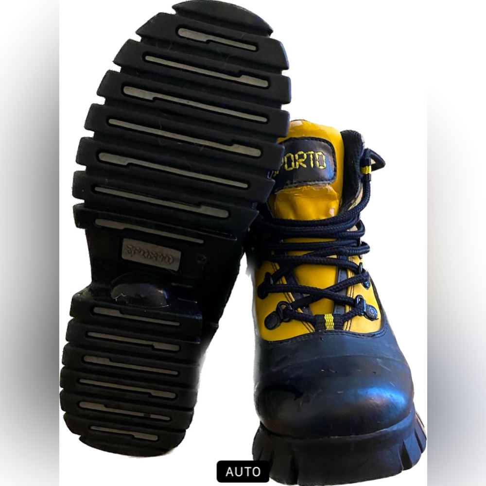 Black and Yellow Boot Size 7 1/2